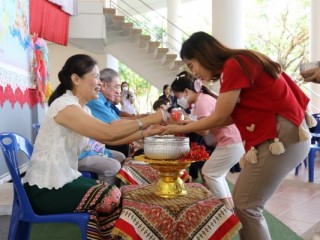 เข้าร่วมงานสรงน้ำพระเจ้าทันใจ และรดน้ำดำหัวอาจารย์อาวุโส  เพื่อสืบสานประเพณีปีใหม่เมือง 