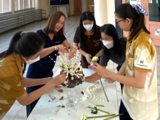วันที่ 22 กุมภาพันธ์ 2566 เข้าร่วมโครงการสืบสานวัฒนธรมไทยการประดิษฐ์ดอกไม้ไทย หัวข้อ 