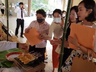 วันที่ 3 สิงหาคม 2563 เป็นคณะกรรมการตัดสินการแข่งขันการประกวดอาหารพื้นบ้าน ในโครงการ 