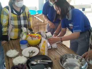 โครงการการทำขนมพื้นบ้านเพื่อการอนุรักษ์ภูมิปัญญาไทย