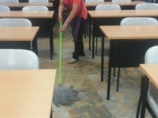 ดำนิการทำความสะอาดห้องสอบปลายภาค ประจำภาคการศึกษาที่ 2 ปีการศึกษา 2563