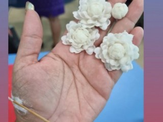 เข้าร่วมกิจกรรม การปั้นซองดอกไม้จากดินไทย