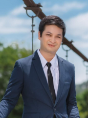 นาย พีรภพ โพธิ์พงษ์