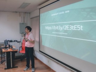 อบรมการใช้งาน Ms Excel นศ.หลักสูตรภาษาอังกฤษฯ ก่อนสหกิจศึกษา